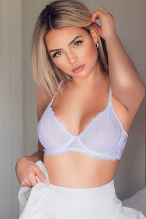 Escort On Holiday, 23 years old, Brazilian, Earl's Court