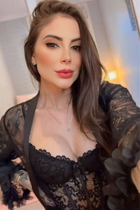 Freesia Brazilian Escort in Earl's Court