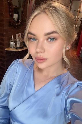 Avocado Ukrainian Escort in Earl's Court