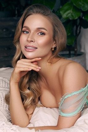 Milasha Ukrainian Escort in Gloucester Road