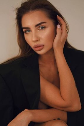Cereza Ukrainian Escort in Imperial Wharf