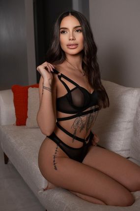 Escort On Holiday, 22 years old, Brazilian, West Kensington