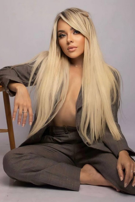 Colenia - Escort Girl in Earl's Court London