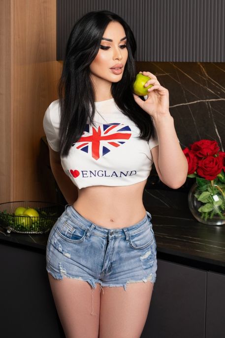 Narcissa - Escort Girl in Gloucester Road London