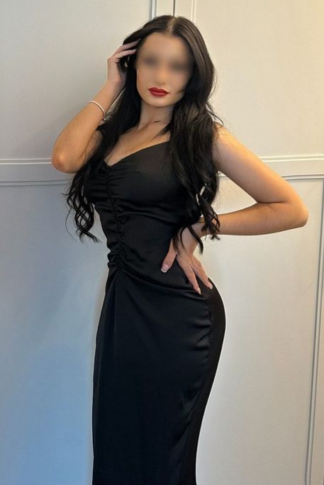 Babi - Escort Girl in Kensington Olympia London