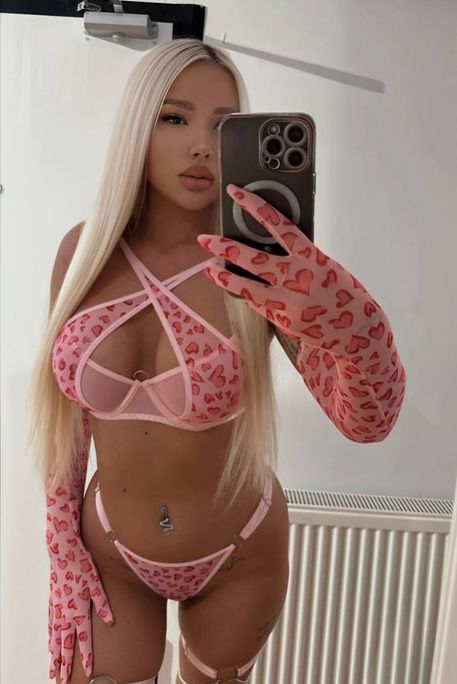 Foxy - Escort Girl in Paddington London