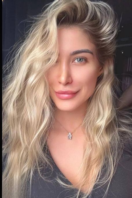 Partula - Escort Girl in Kensington Olympia London