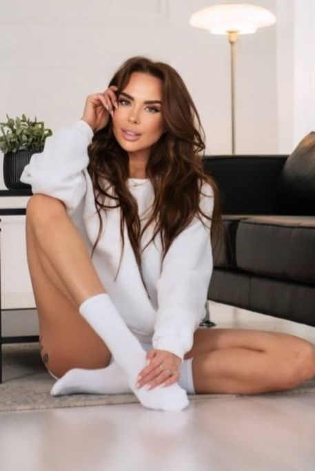 Alsu - Escort Girl in Sloane Square London