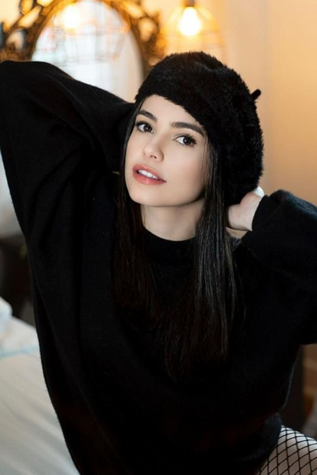 Lovy - Escort Girl in Baker Street London