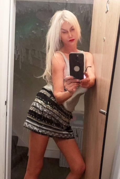 Lesta - Escort Girl in Earl's Court London