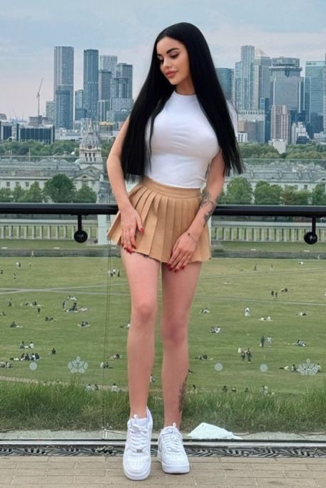 Perfetti - Escort Girl in Earl's Court London