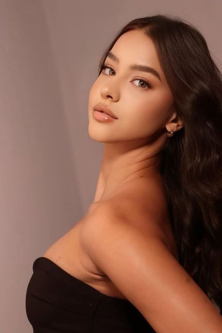 Potchi - Escort Girl in Kensington Olympia London