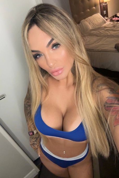 Glo - Escort Girl in Langdon Park London
