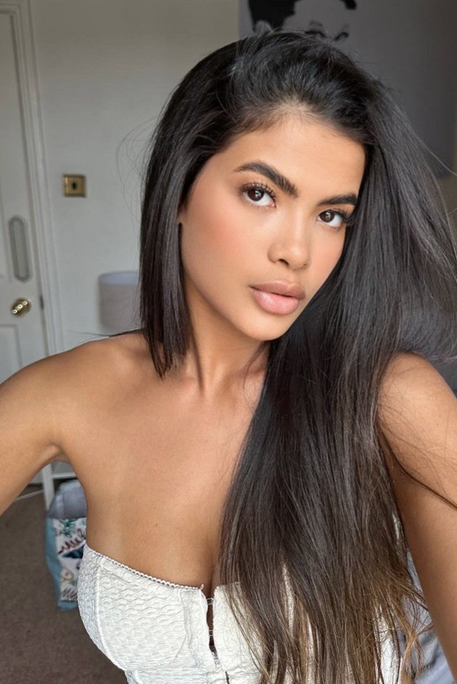 Jumanji - Escort Girl in West Brompton London