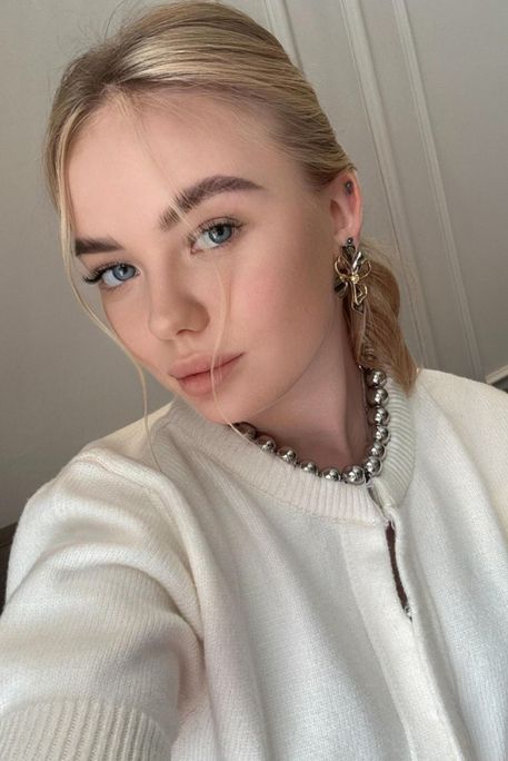 Avocado - Escort Girl in Earl's Court London