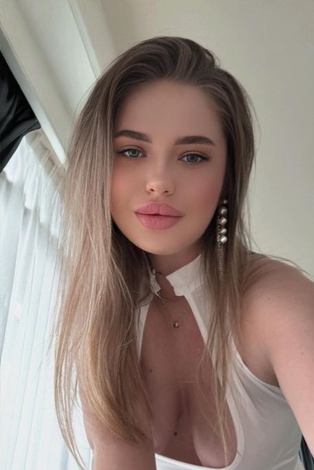 Baronessa - Escort Girl in Earl's Court London