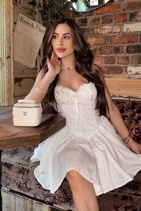 Vandini - Escort Girl in Canary Wharf London