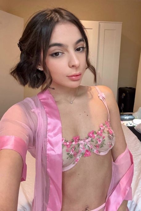 Lenta - Escort Girl in Earl's Court London