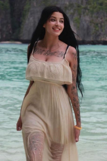 Amicia - Escort Girl in Earl's Court London