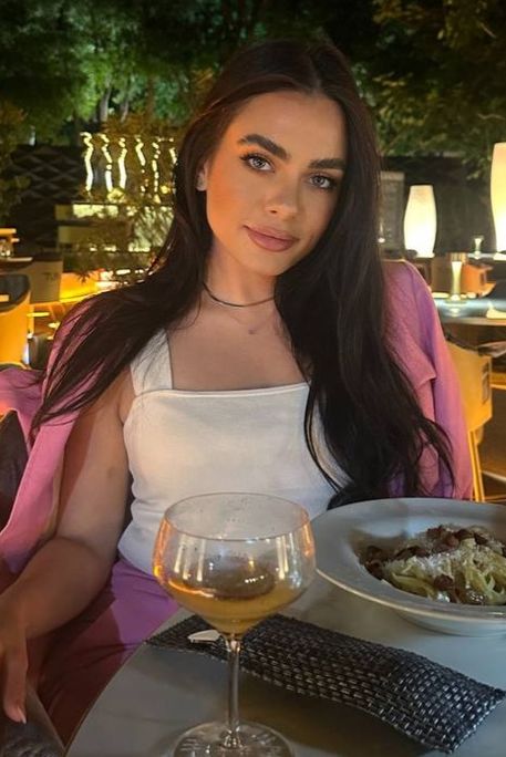 Bonita - Escort Girl in Notting Hill Gate London