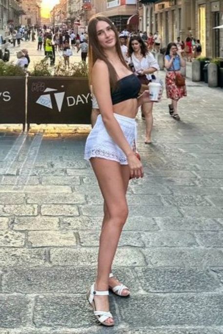 Rosema - Escort Girl in Nine Elms London