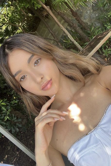 Hora - Escort Girl in Earl's Court London