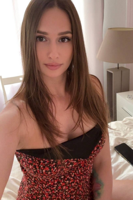 Rosema - Escort Girl in Nine Elms London