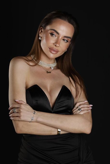 Alsu - Escort Girl in Nine Elms London