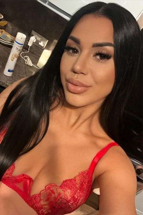 Justine - Escort Girl in Gloucester Road London