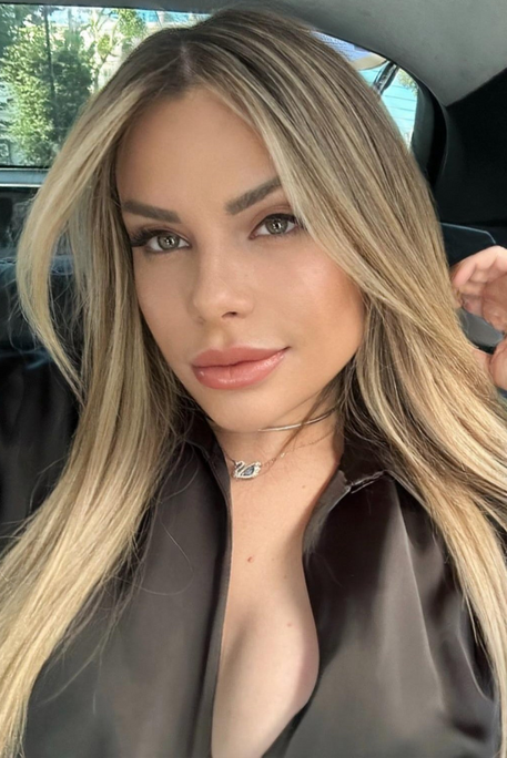Adagio - Escort Girl in Sloane Square London