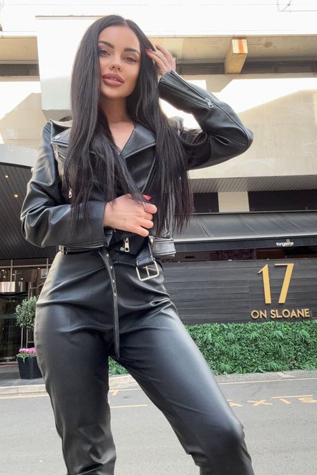 Perfetti - Escort Girl in Earl's Court London