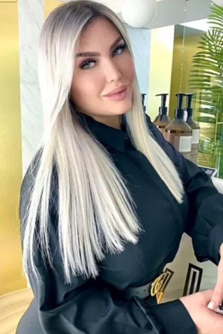 Molly - Escort Girl in Bayswater London