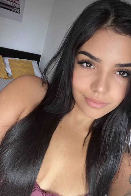 Bravia - Escort Girl in Nine Elms London