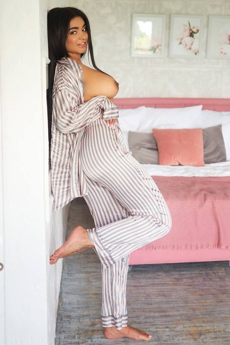 Zivert - Escort Girl in Sloane Square London