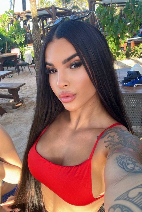 Vichy - Escort Girl in Earl's Court London