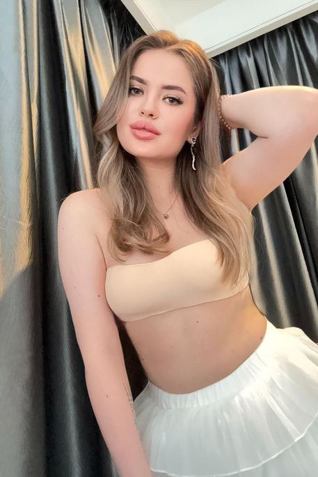 Baronessa - Escort Girl in Earl's Court London