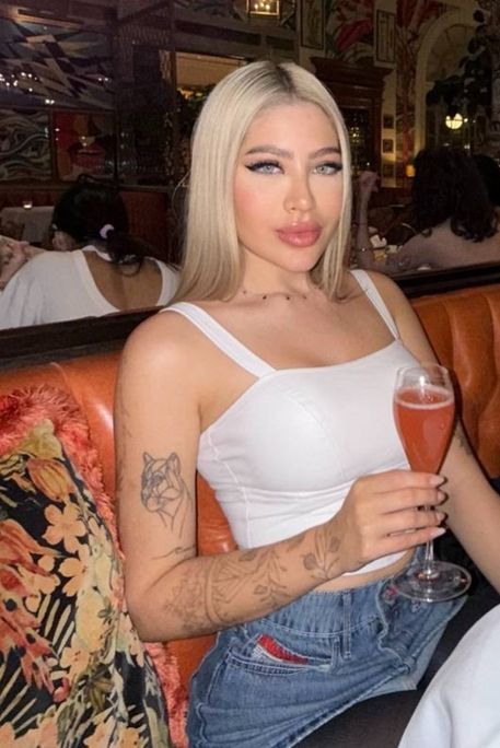 Delfa - Escort Girl in Edgware Road London