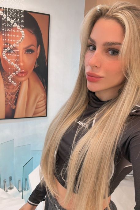Leocadia - Escort Girl in Earl's Court London