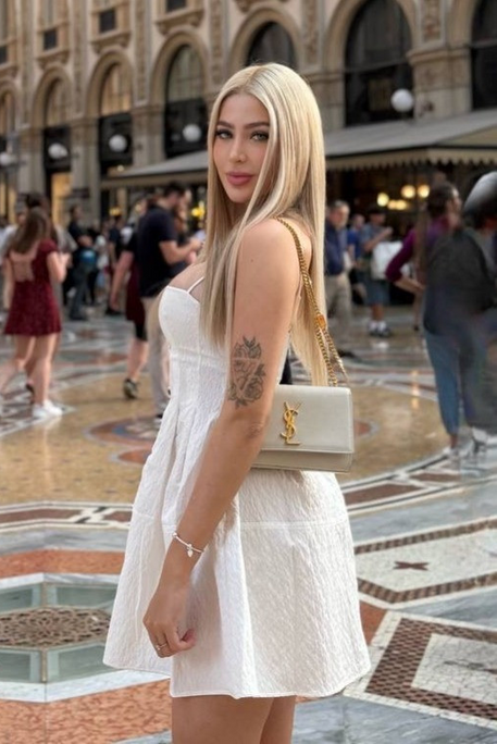 Delfa - Escort Girl in Baker Street London