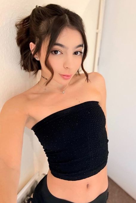 Lenta - Escort Girl in Earl's Court London