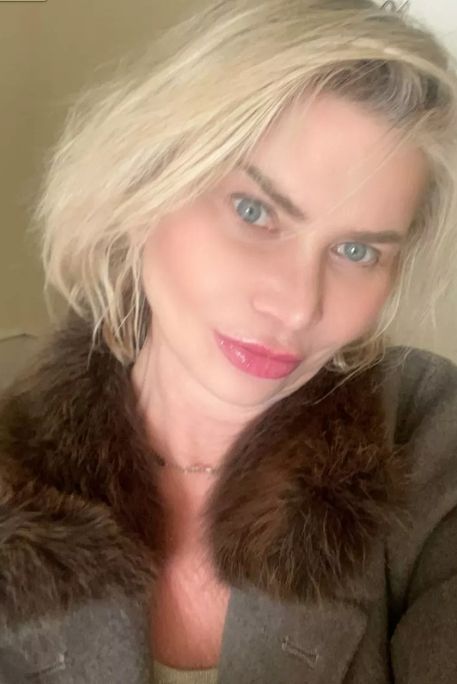 Lesta - Escort Girl in Earl's Court London