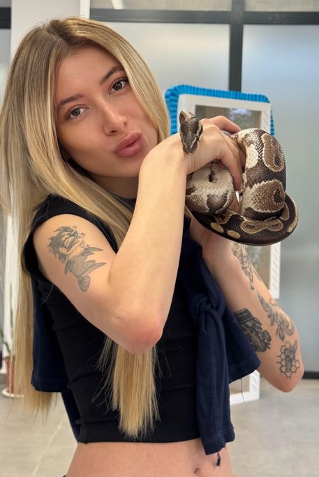 Lisamola - Escort Girl in Edgware Road London