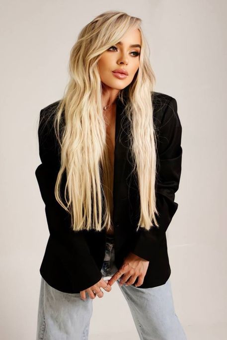 Colenia - Escort Girl in Earl's Court London