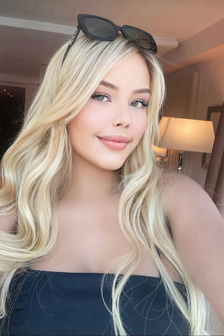 Cutie - Escort Girl in Earl's Court London