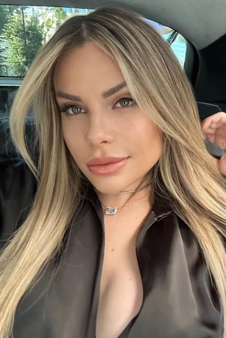 Adagio - Escort Girl in Sloane Square London