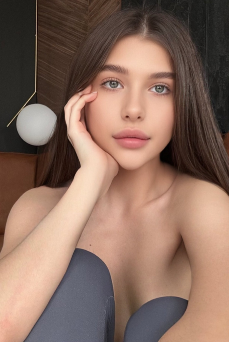 Miracle - Escort Girl in West Kensington London