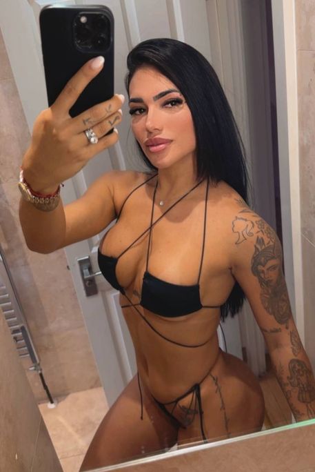 Mildred - Escort Girl in St. James's Park London