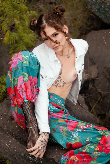 Sorrella - Escort Girl in Earl's Court London
