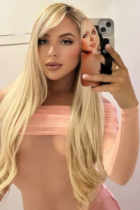 Colenia - Escort Girl in Earl's Court London