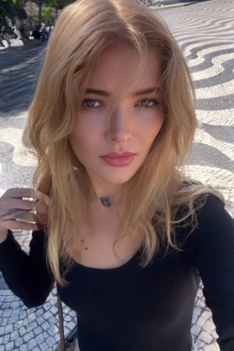 Bazia - Escort Girl in Earl's Court London